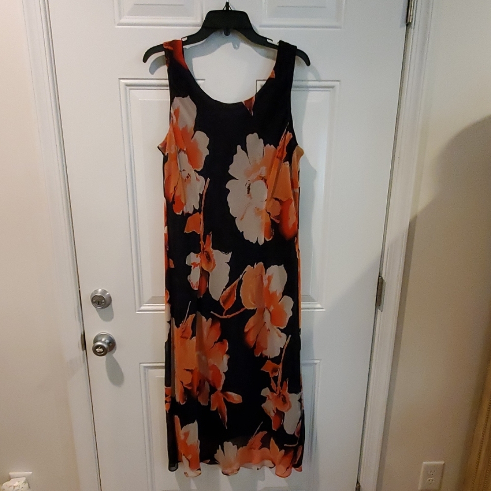 Clothes - Picture 3 of 3